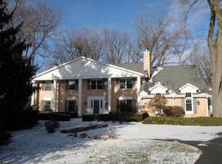 16240 Wildwood Ct, Brookfield, WI 53005