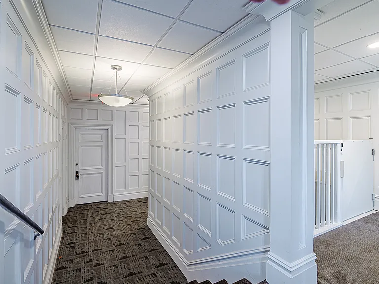 421 University Ave #B — Photo 3