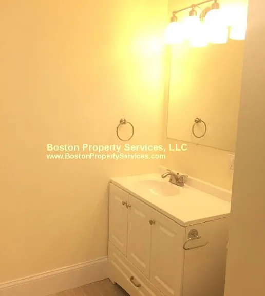 6 Shepherd Ave #1 — Photo 4