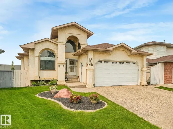 1058 James Cres NW, Edmonton, AB T6L 6P6