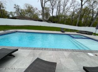 29 Mindy Ln, Eatontown, NJ 07724