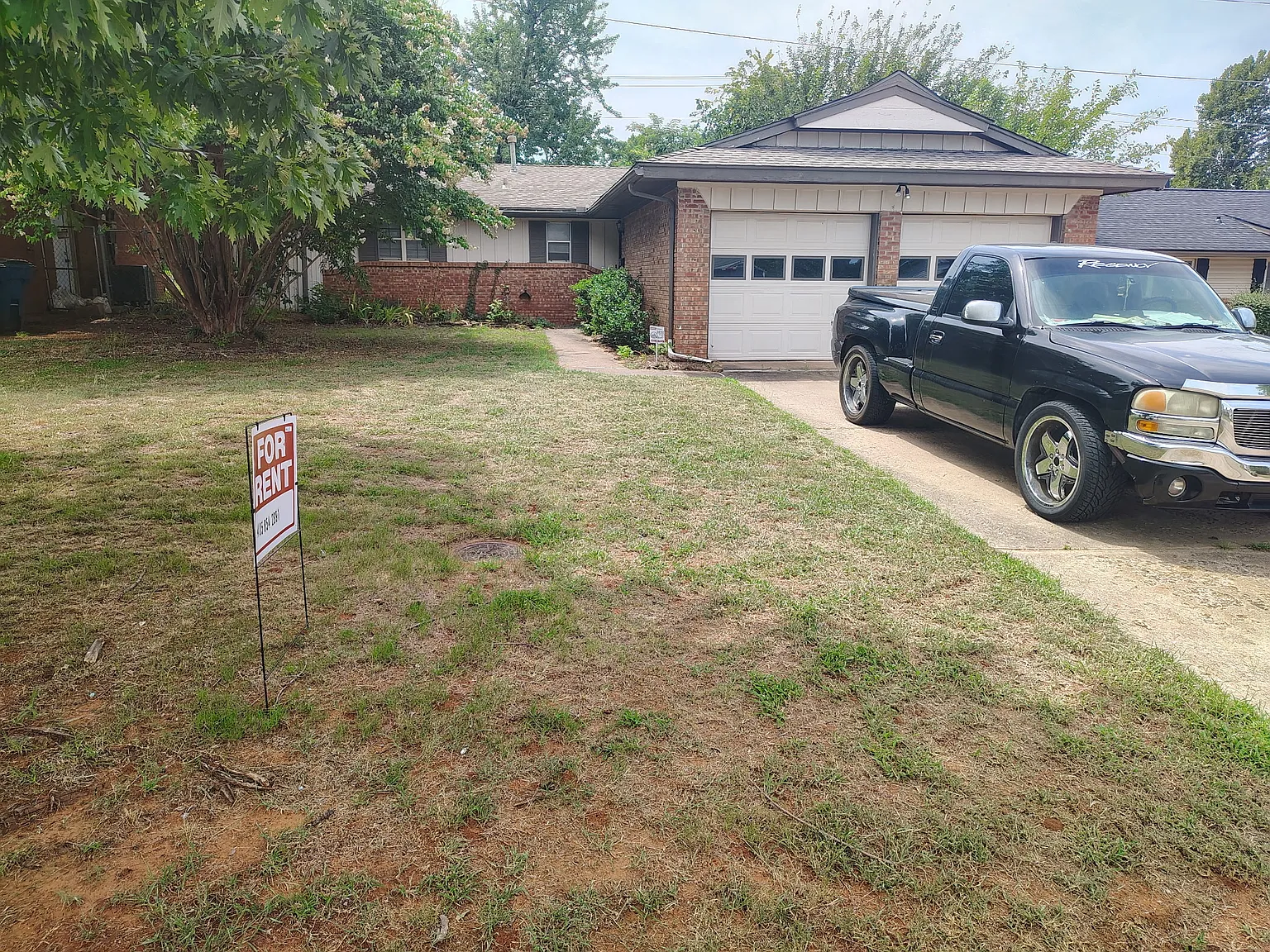 3 bed, 1.5 bath, 1320 sqft, $900 — Photo 1