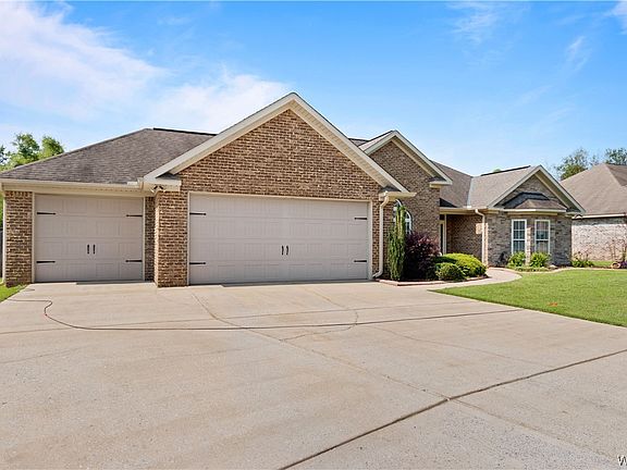 2nd image of 2015 Harrison Dr