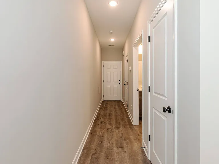 426 N Allen Rd — Photo 7