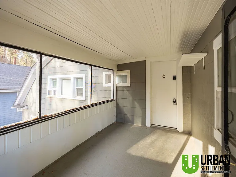 370 E 8th Ave — Photo 16