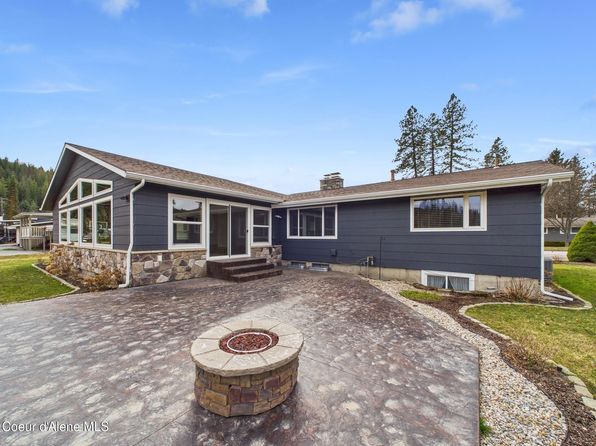 307 Woodland Dr, Pinehurst, ID 83850