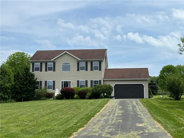 3496 Page Green Rd, Cortland, NY 13045