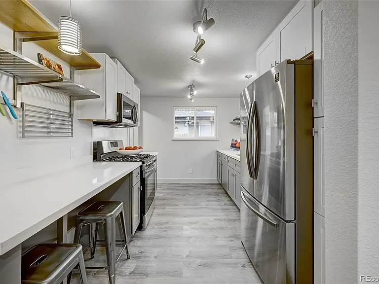 4020 N Kalamath St — Photo 4