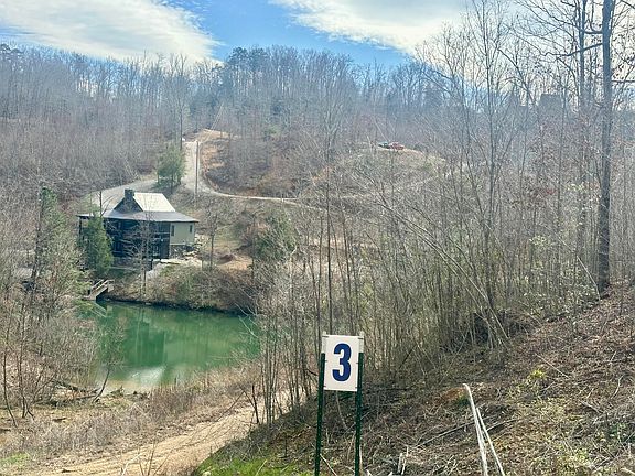 4th image of 3 Sleepy Hollow Rd