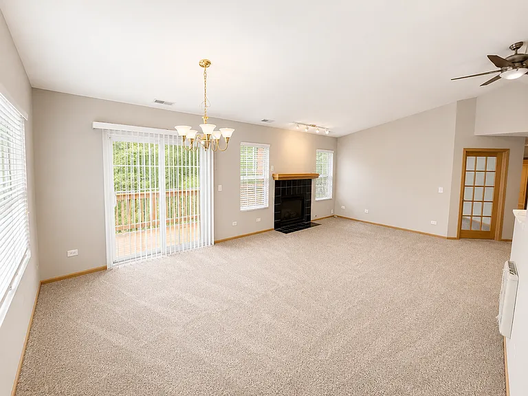24230 W Walnut Cir — Photo 3