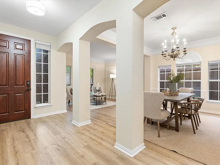 2633 Shadow Hill Ln — Photo 6