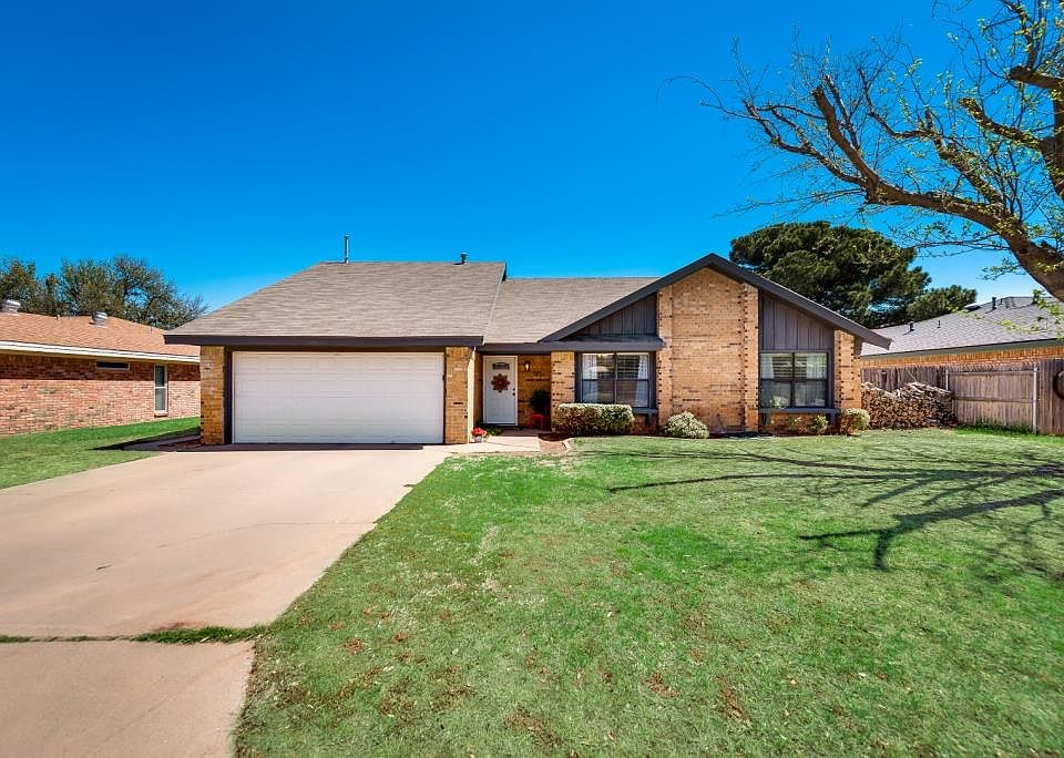 1st image of 2702 Wydewood Dr
