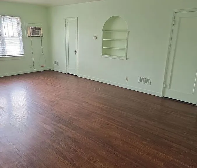 302 N Birch St #1 — Photo 2