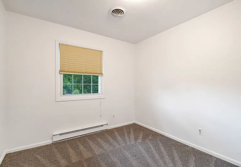 408 Deerwood Dr — Photo 18