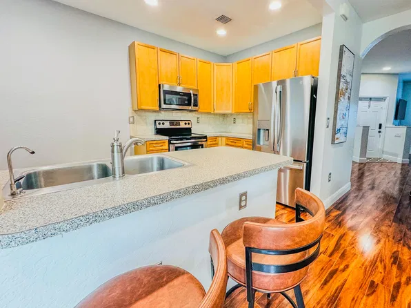 255 Lake Monterey Cir, Boynton Beach, FL 33426