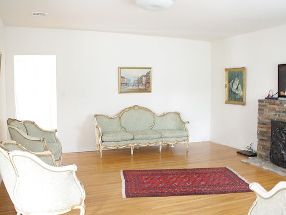 2nd image of 1251 Linden Ave