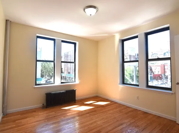 332 Keap Street image 1 of 8