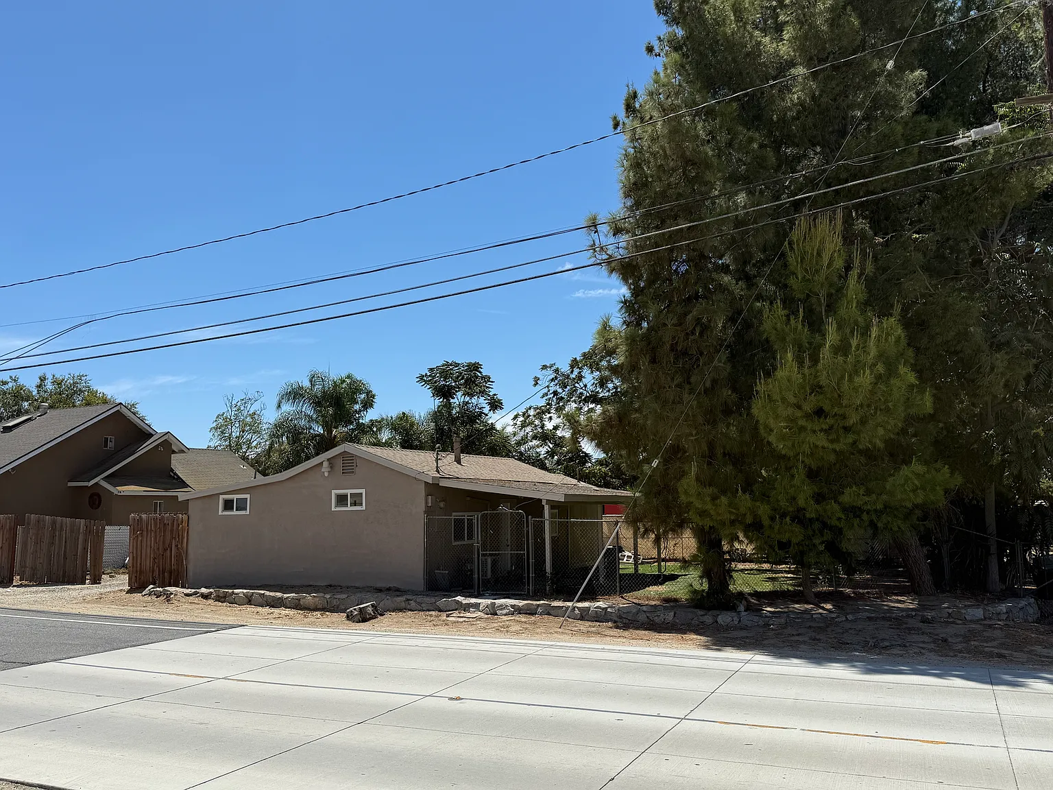 2 bed, 1.5 bath, 682 sqft, $2,500 — Photo 1