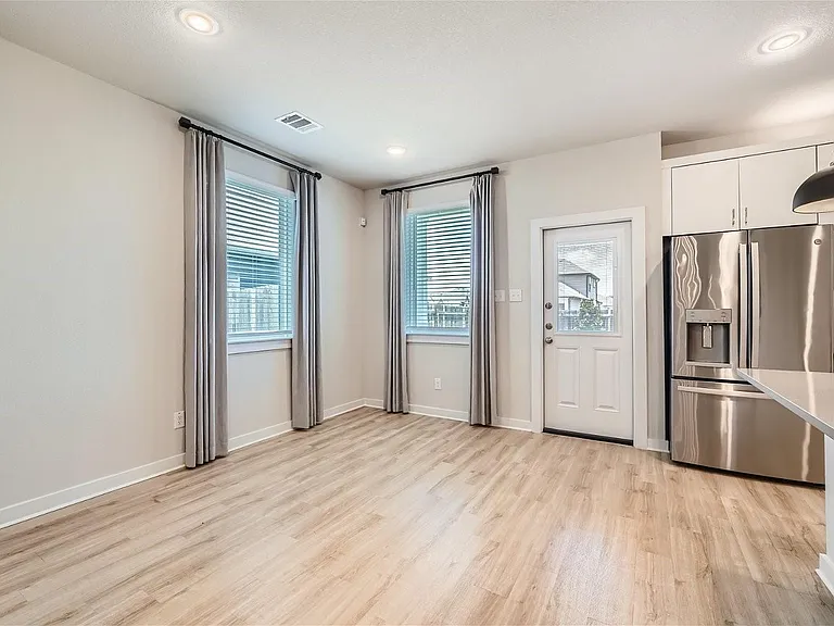 203 Pinkerton Dr — Photo 14