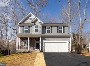 702 Mount Pleasant Dr, Locust Grove, VA 22508