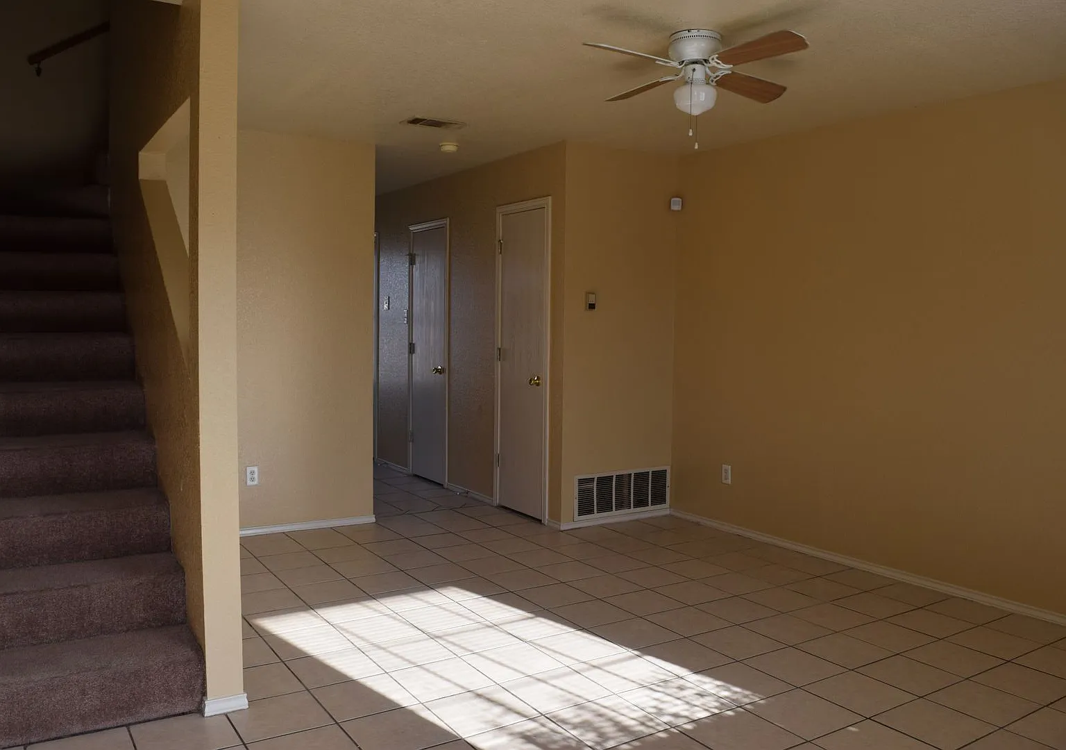 4506 Deek Dr — Photo 3