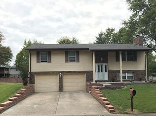 711 Klein Dr, Smithton, IL 62285