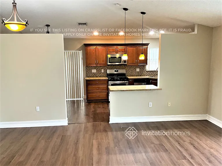 13528 NW 5th Ct — Photo 6