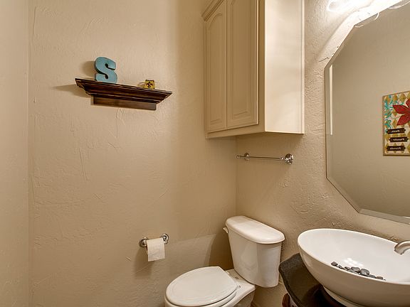 3rd image of 1109 Arbor Park Dr