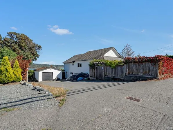 275 Bayview Ave, Ladysmith, BC V9G 1T3