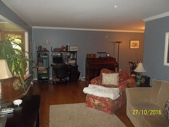 3rd image of 6540 Kingswood Dr