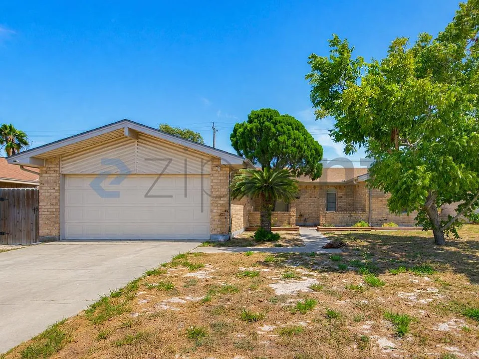 826 Alhambra Dr
