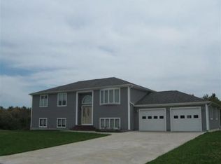 1 Antone Dr, Fairhaven, MA 02719