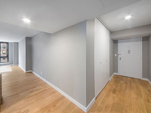 3rd image of 1 Irving Pl APT G7a