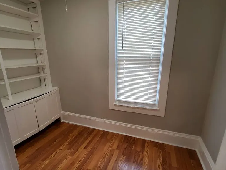 4216 Clybourne Ave — Photo 7