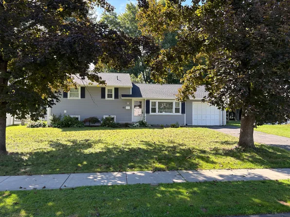 63 Westpoint Ter, West Hartford, CT 06107
