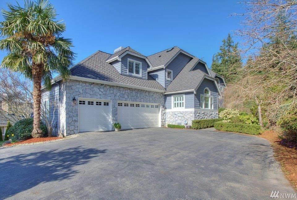 1st image of 1628 204th Ave NE