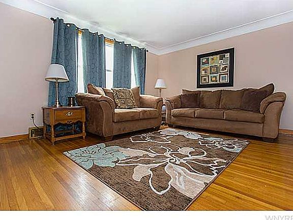 2nd image of 174 McNaughton Ave