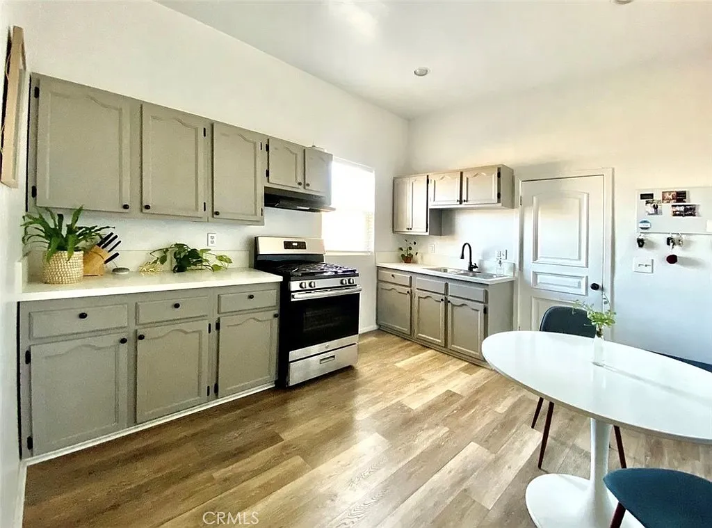 1 bed, 907 sqft, $2,500 — Photo 1