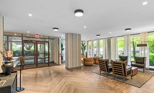 Calvert House Apartments — Photo 12
