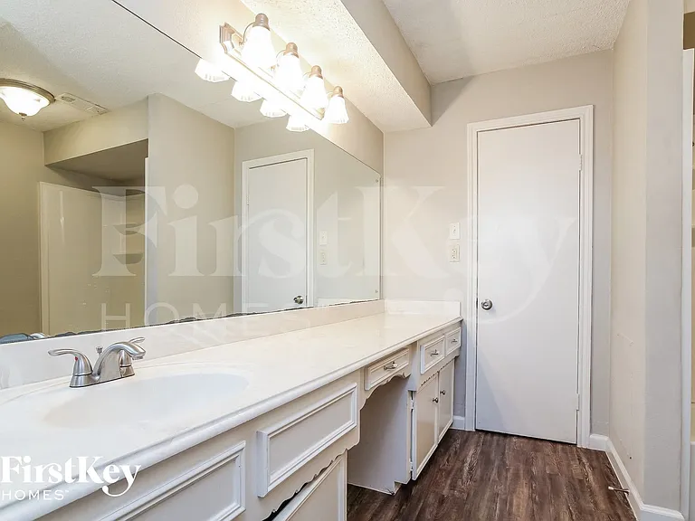 12610 Pine Bough Ln — Photo 10