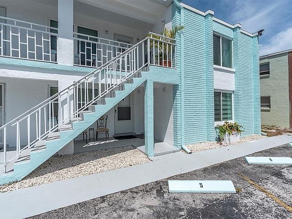 3rd image of 8800 Blind Pass Rd APT 4