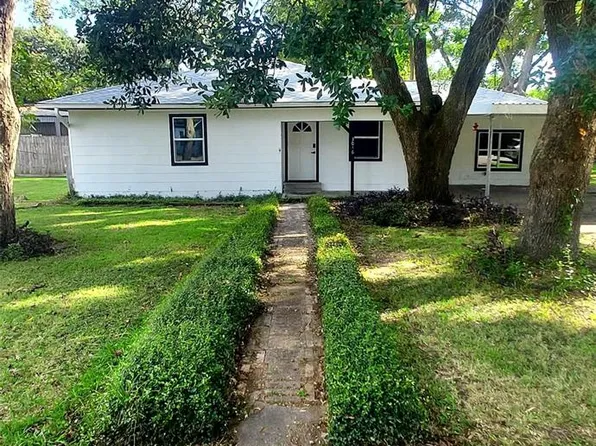 3016 Lincoln St, Liberty, TX 77575
