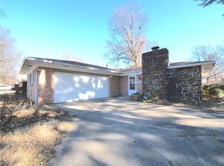 715 Henryetta St, Springdale, AR 72762