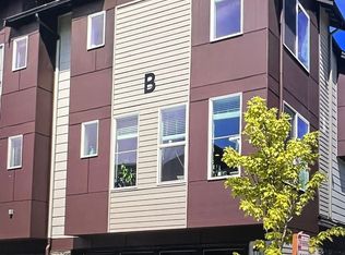 15720 Meadow Rd UNIT B8, Lynnwood, WA 98037