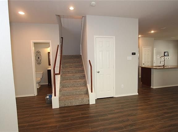 5th image of 1209 Cardigan St