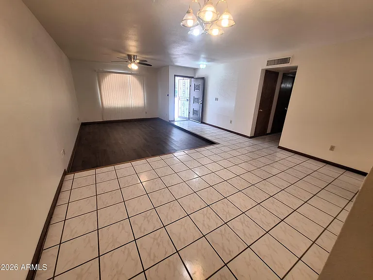 4142 W Sunnyside Ave — Photo 5