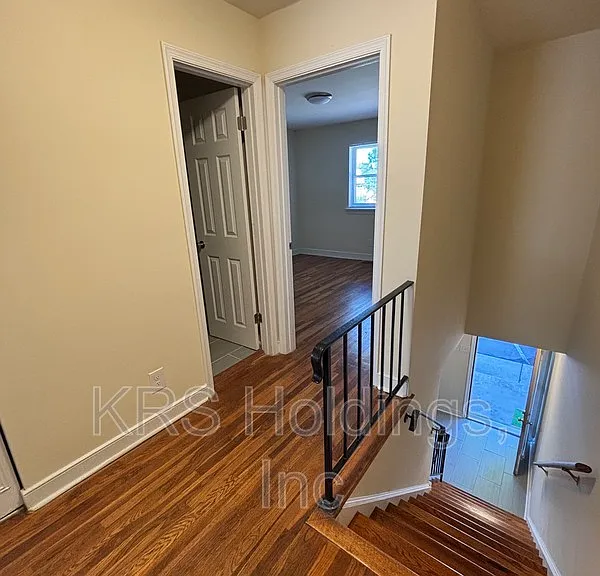 5238 Goolsby Ct N — Photo 4