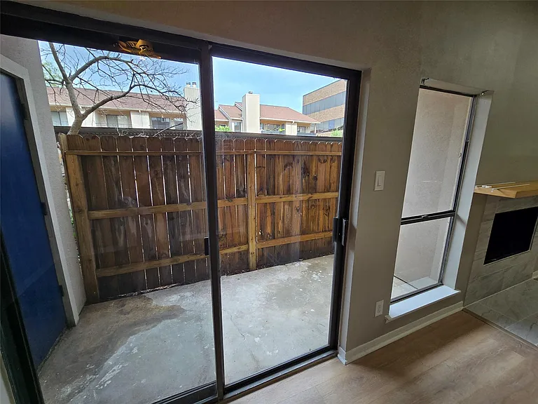 1818 Augusta Dr #15 — Photo 12