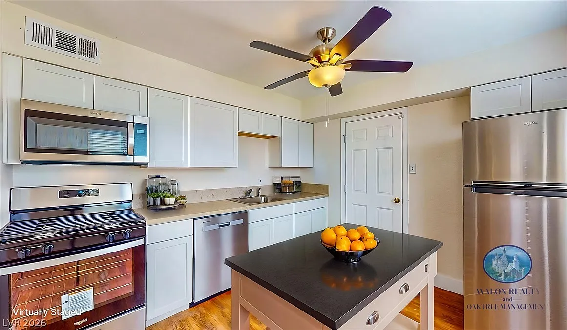 2 bed, 1.0 bath, 1995 sqft, $1,250 — Photo 4