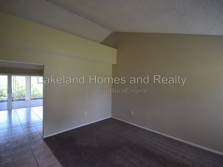 1204 Honeytree Ln W — Photo 51